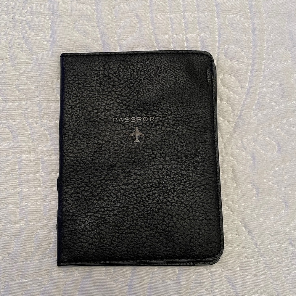 GARTNER Studio PASSPORT Holder Black Soft Pebble Leather